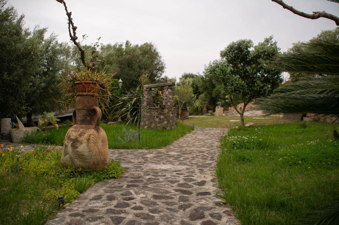 B&B Il Giardino Arbus Eksteriør bilde