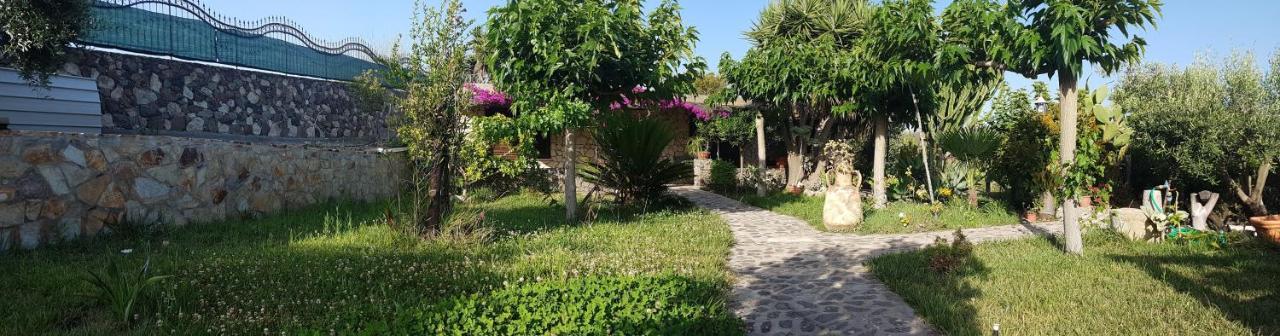 B&B Il Giardino Arbus Eksteriør bilde